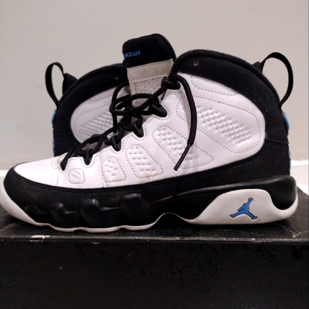 Air Jordan UNC sz 5.5 teens unisex black/white